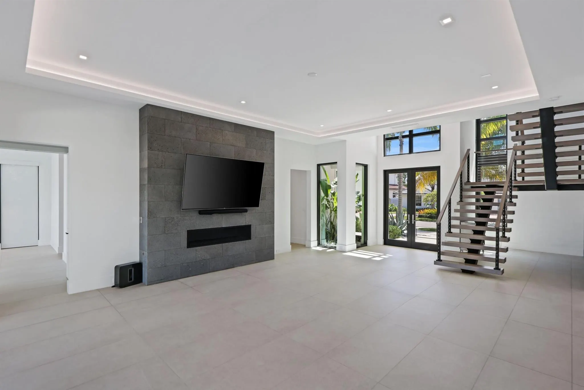 933 Allamanda Drive