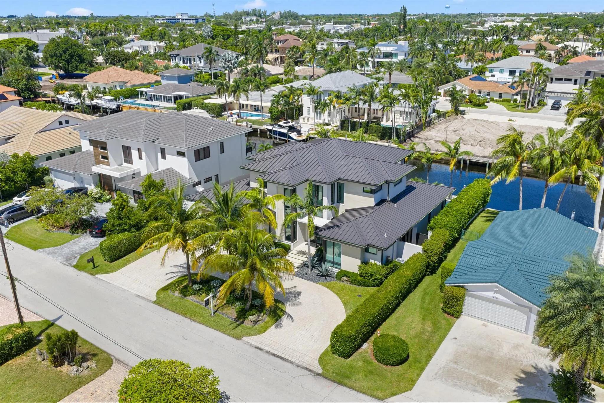 933 Allamanda Drive