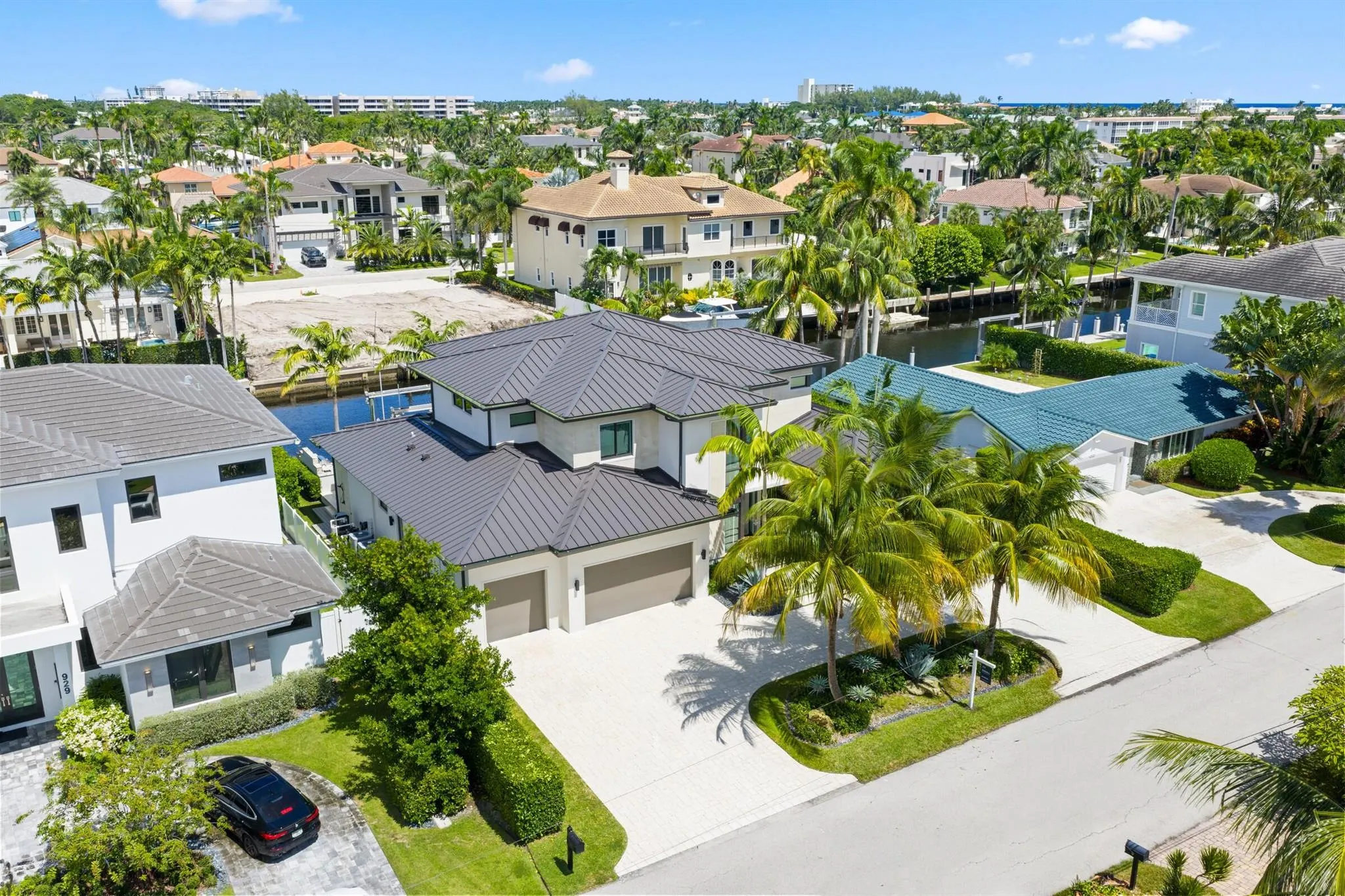 933 Allamanda Drive