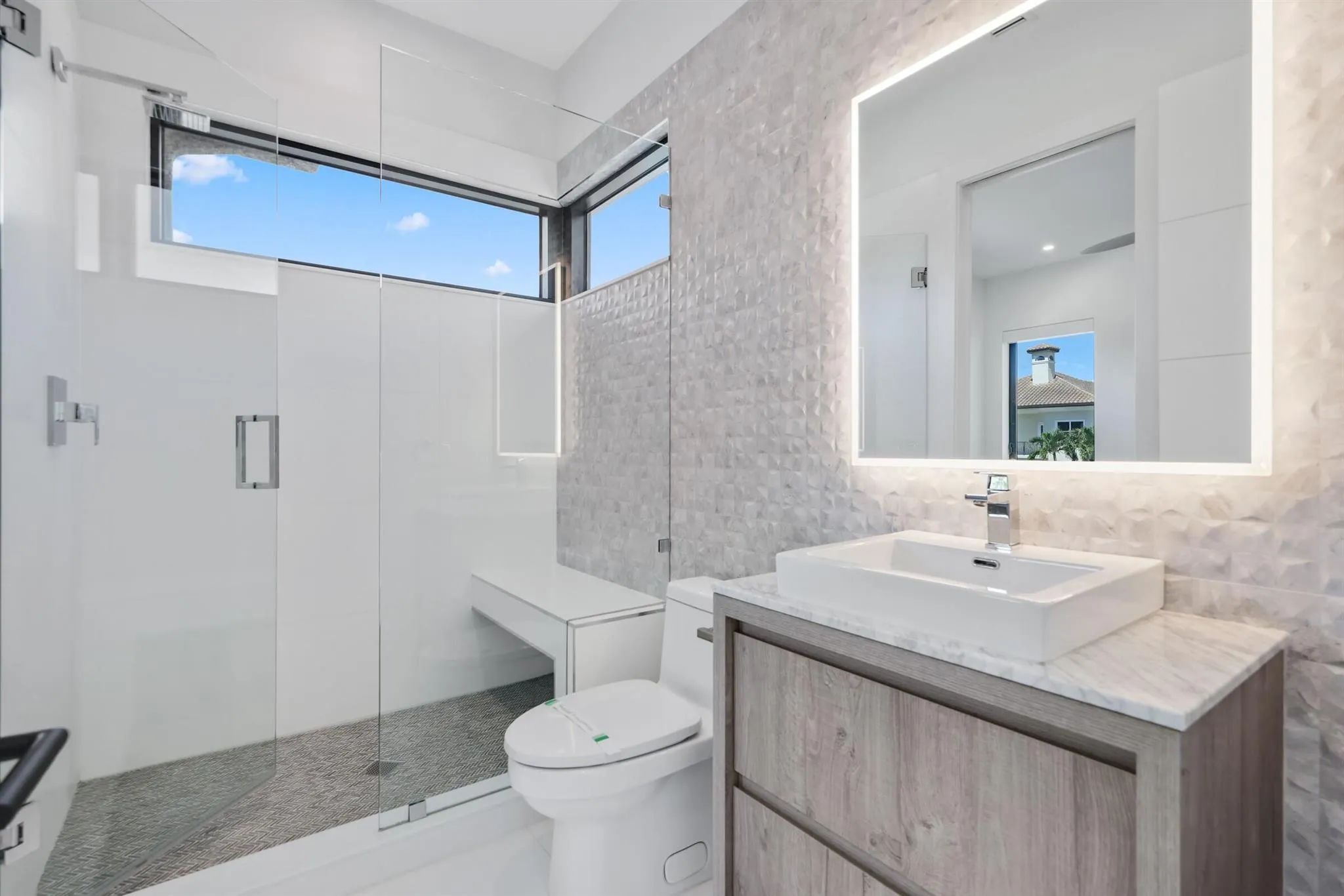 933 Allamanda Drive