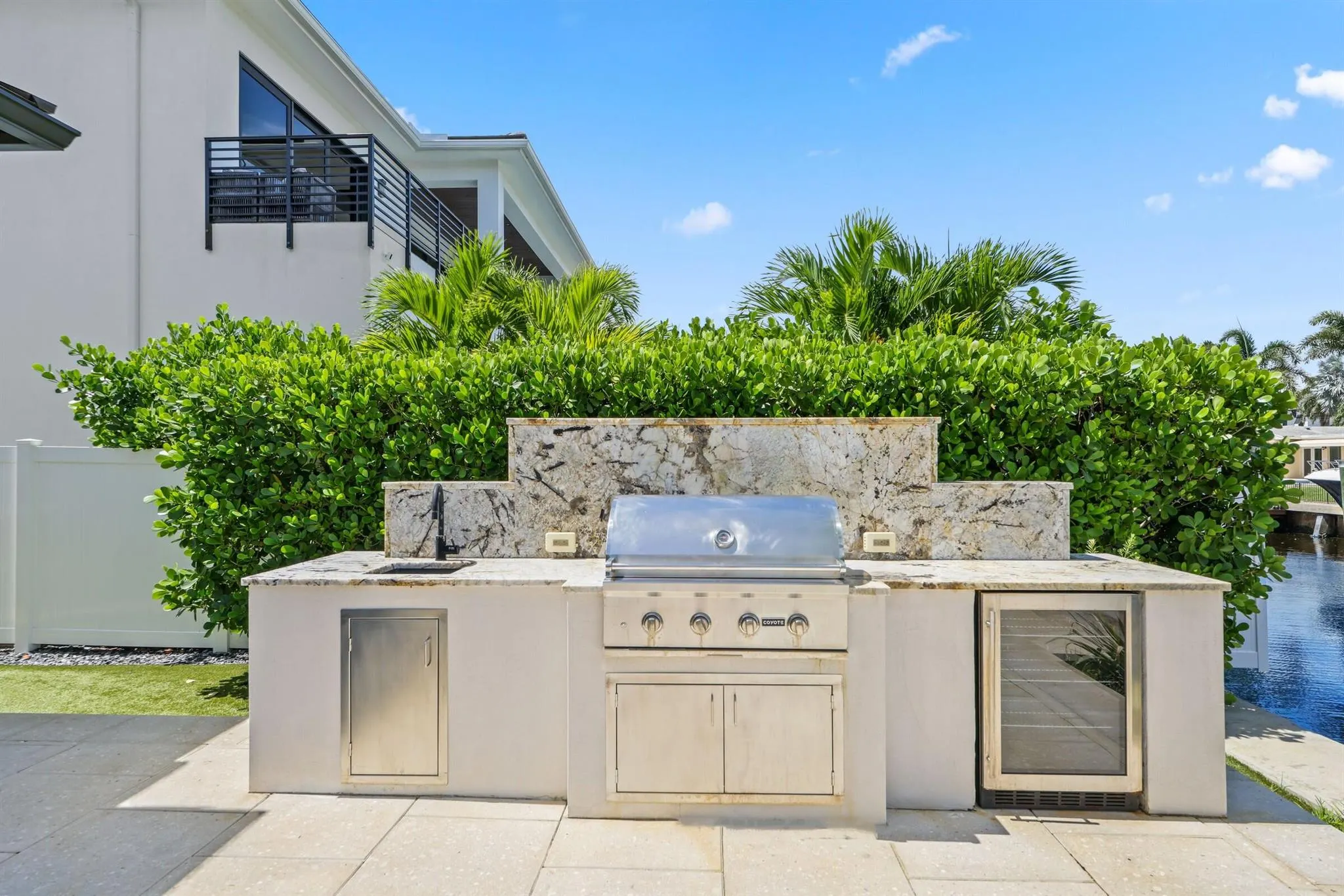 933 Allamanda Drive
