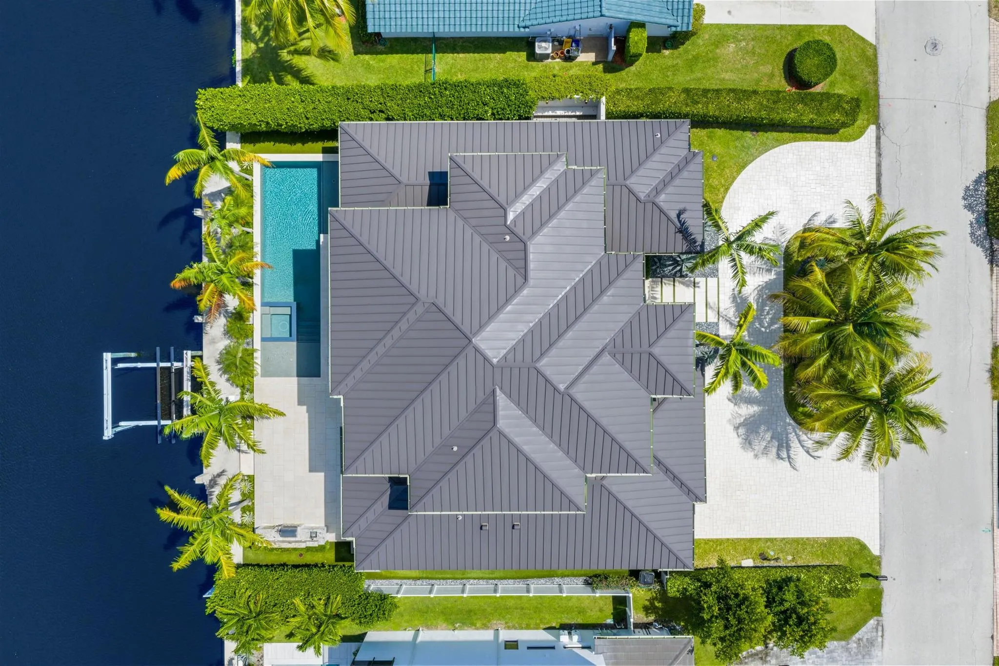 933 Allamanda Drive