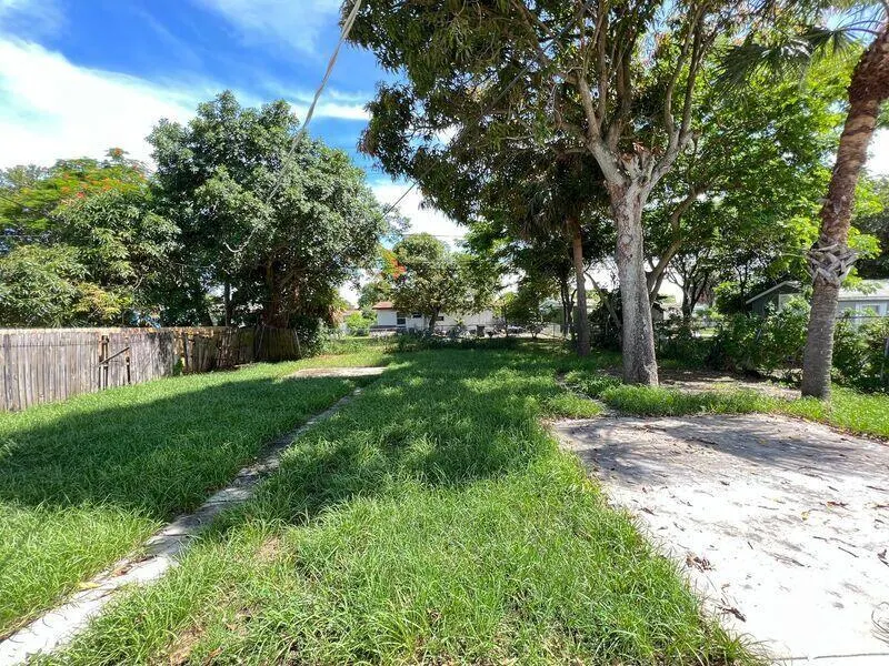 1360 10th Street