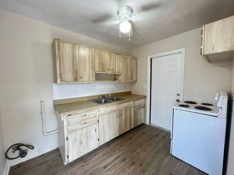 1360 10th Street