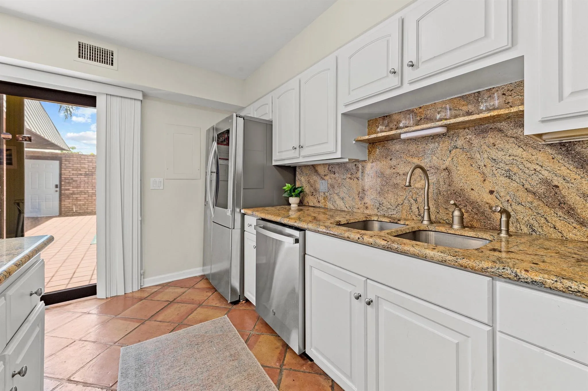 1420 Ocean Way, #3d