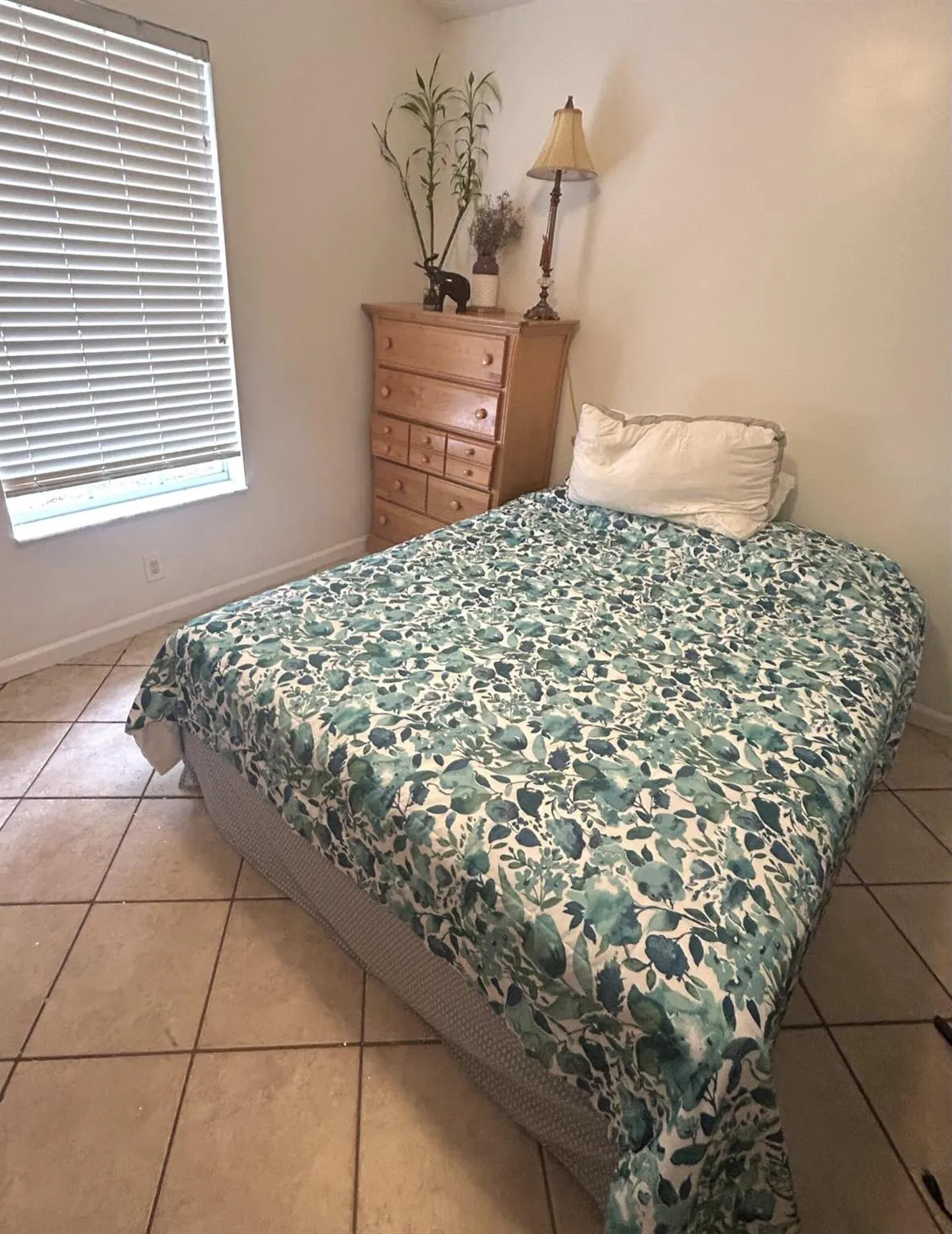 2202 Soundings Court
