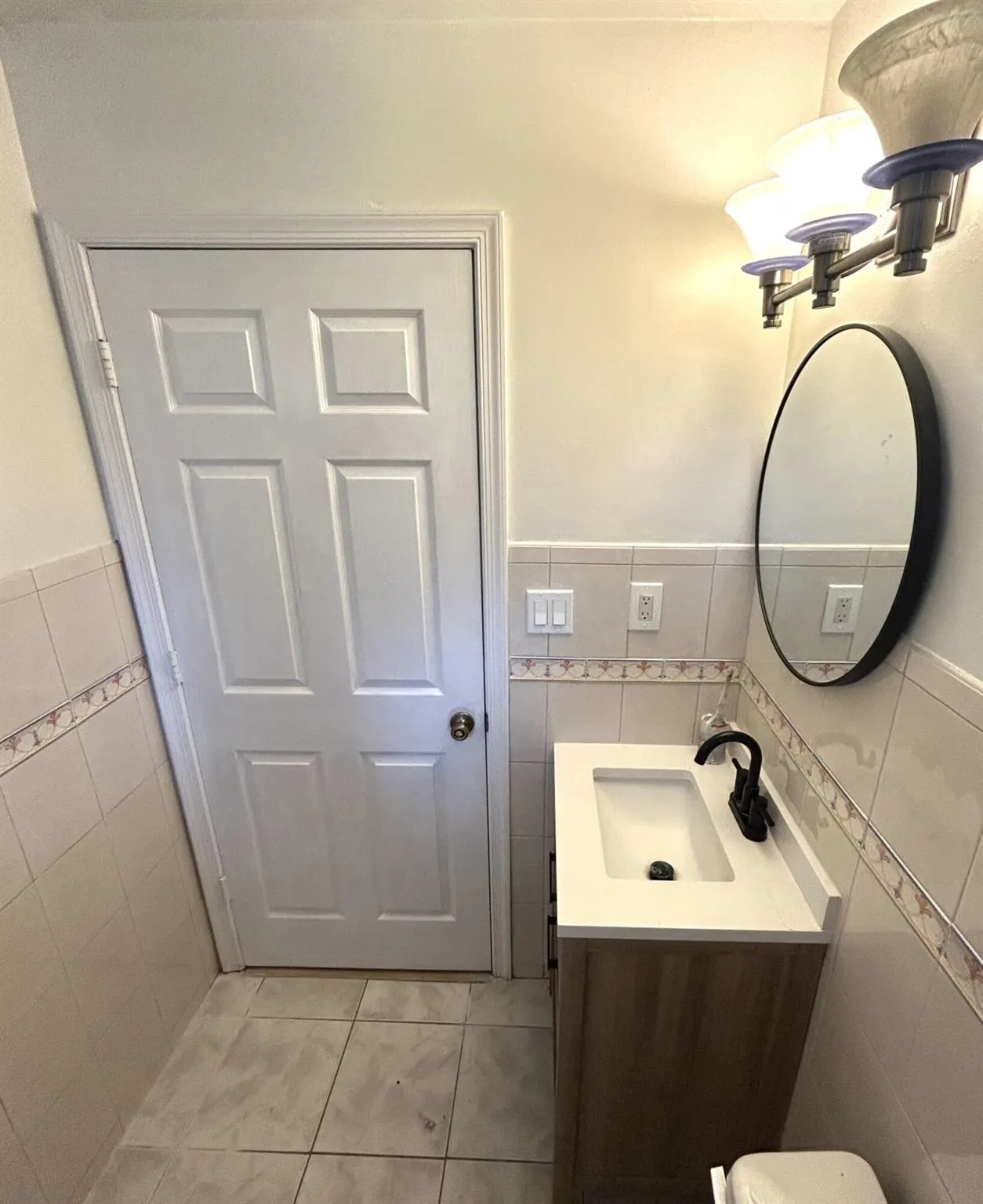 2202 Soundings Court