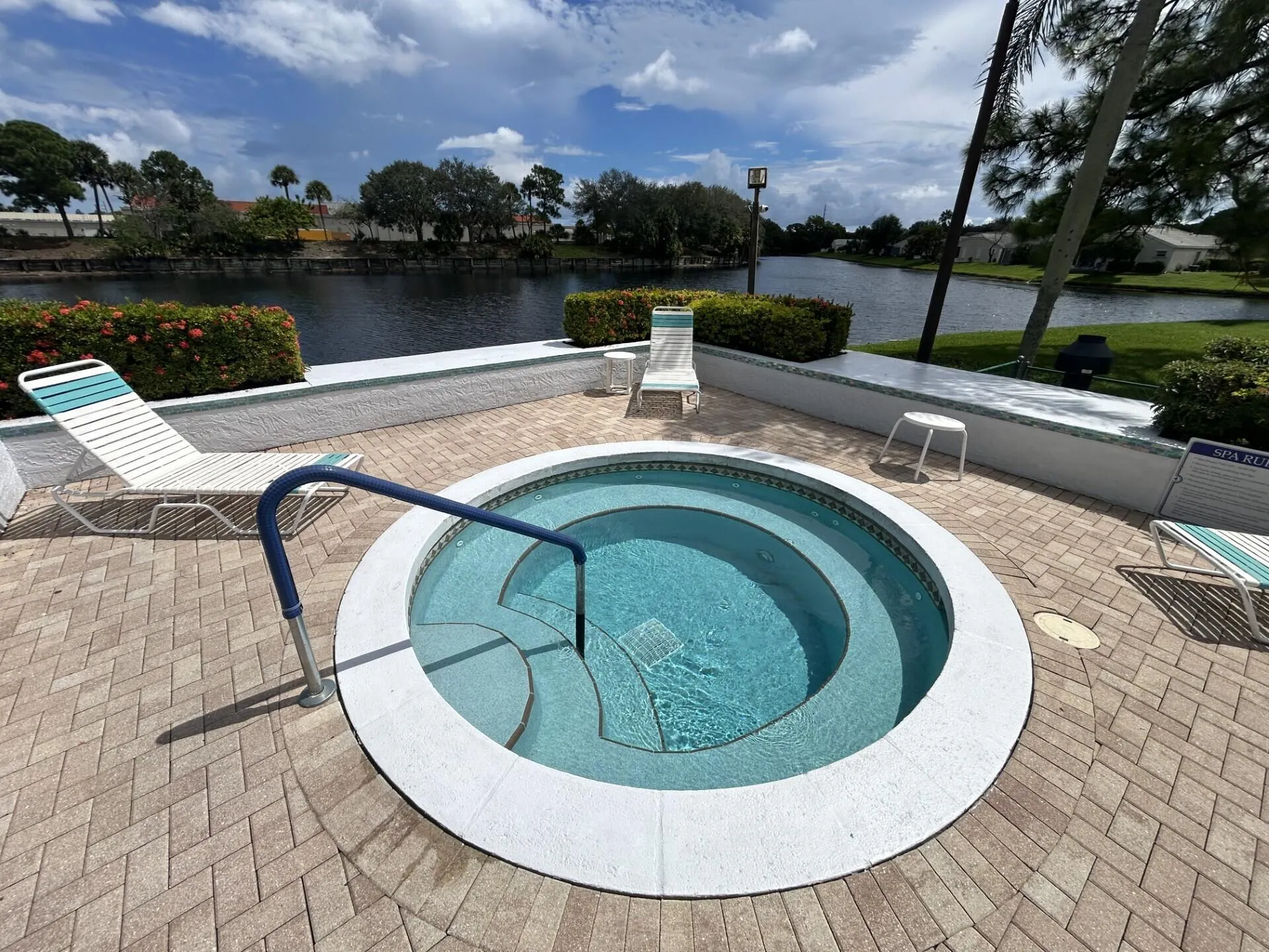2202 Soundings Court