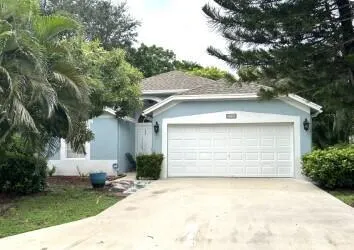 2202 Soundings Court