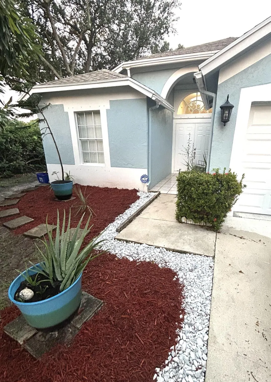 2202 Soundings Court