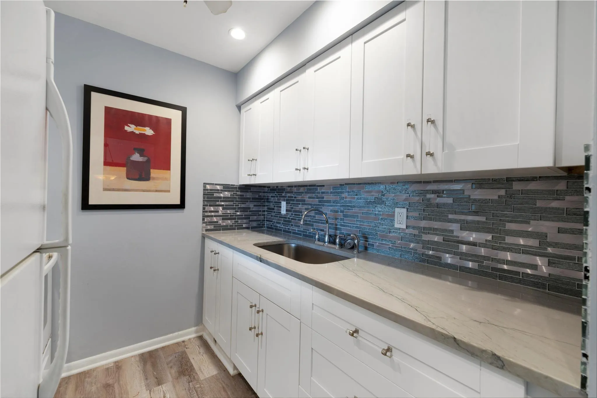 2420 S Federal Highway, #18
