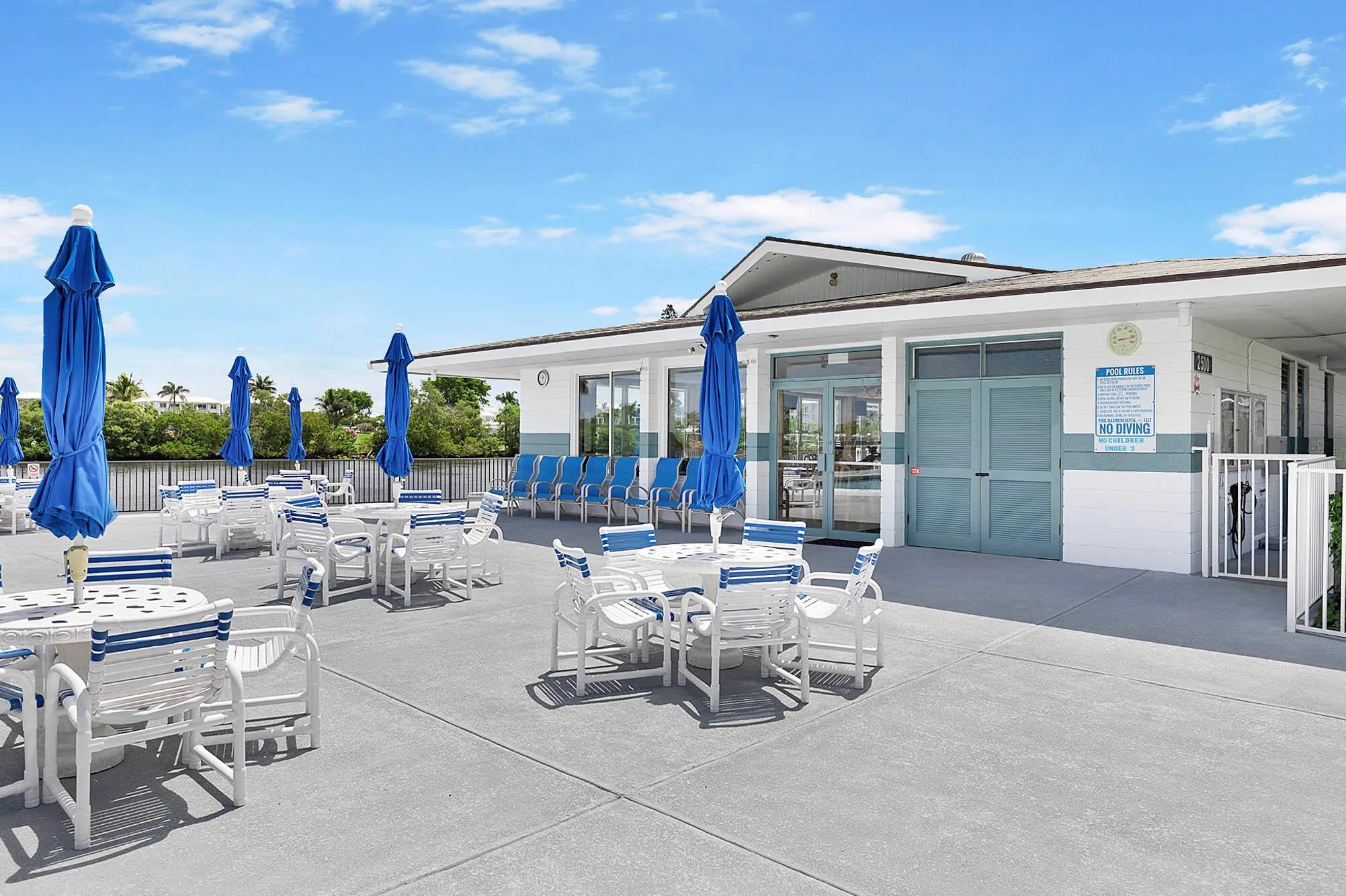 2420 S Federal Highway, #18