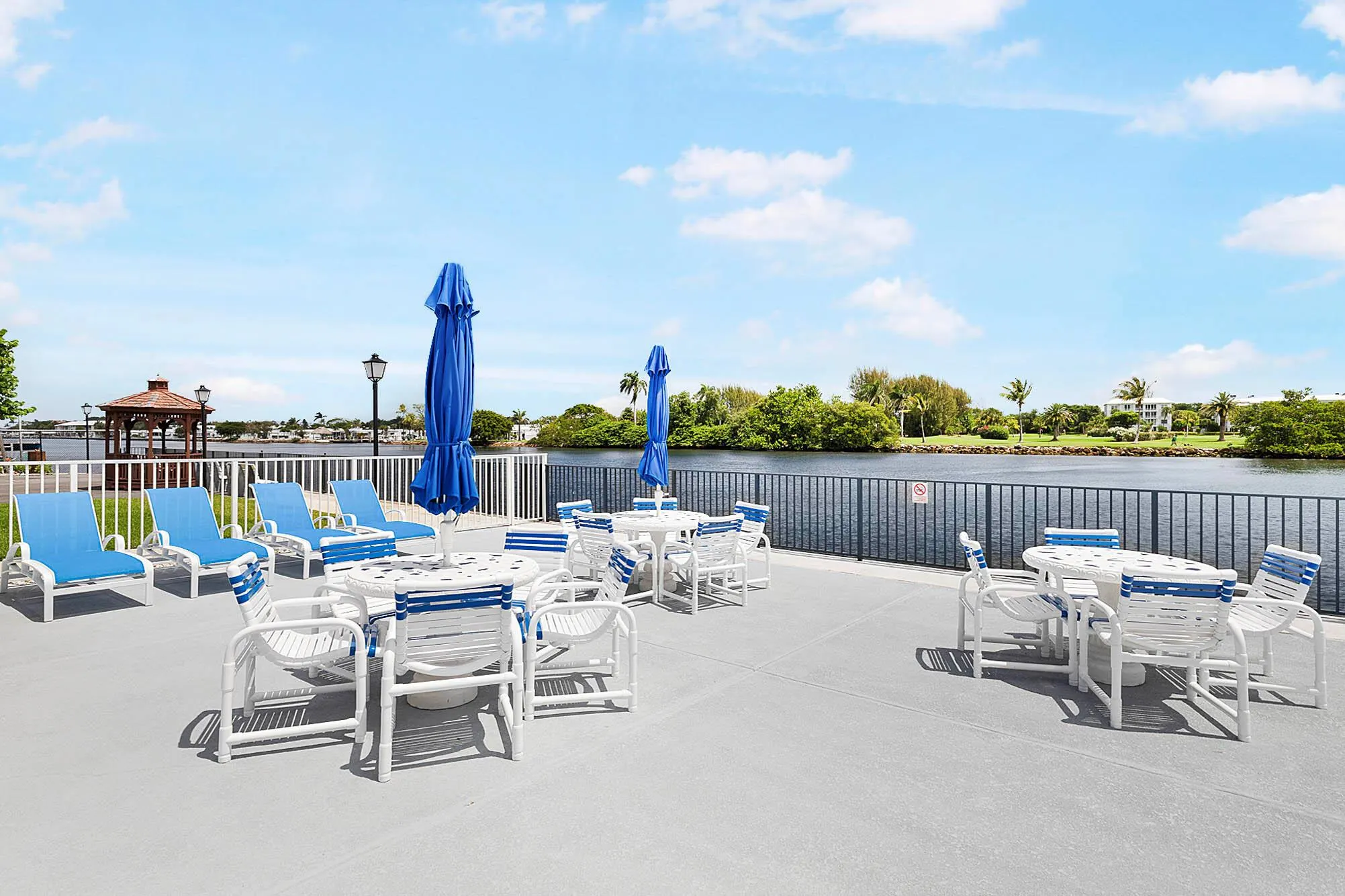 2420 S Federal Highway, #18