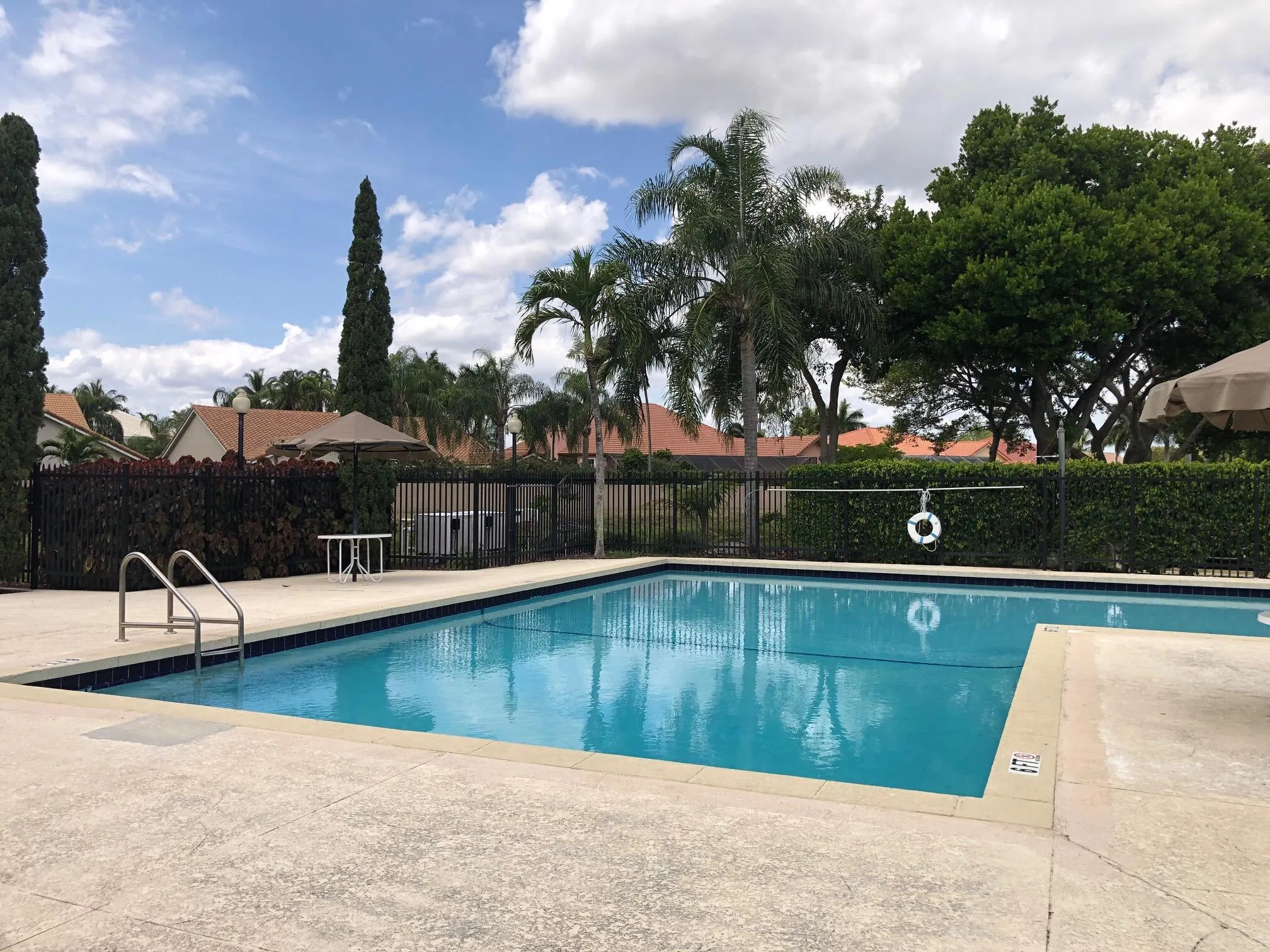 9937 NW 6 Court