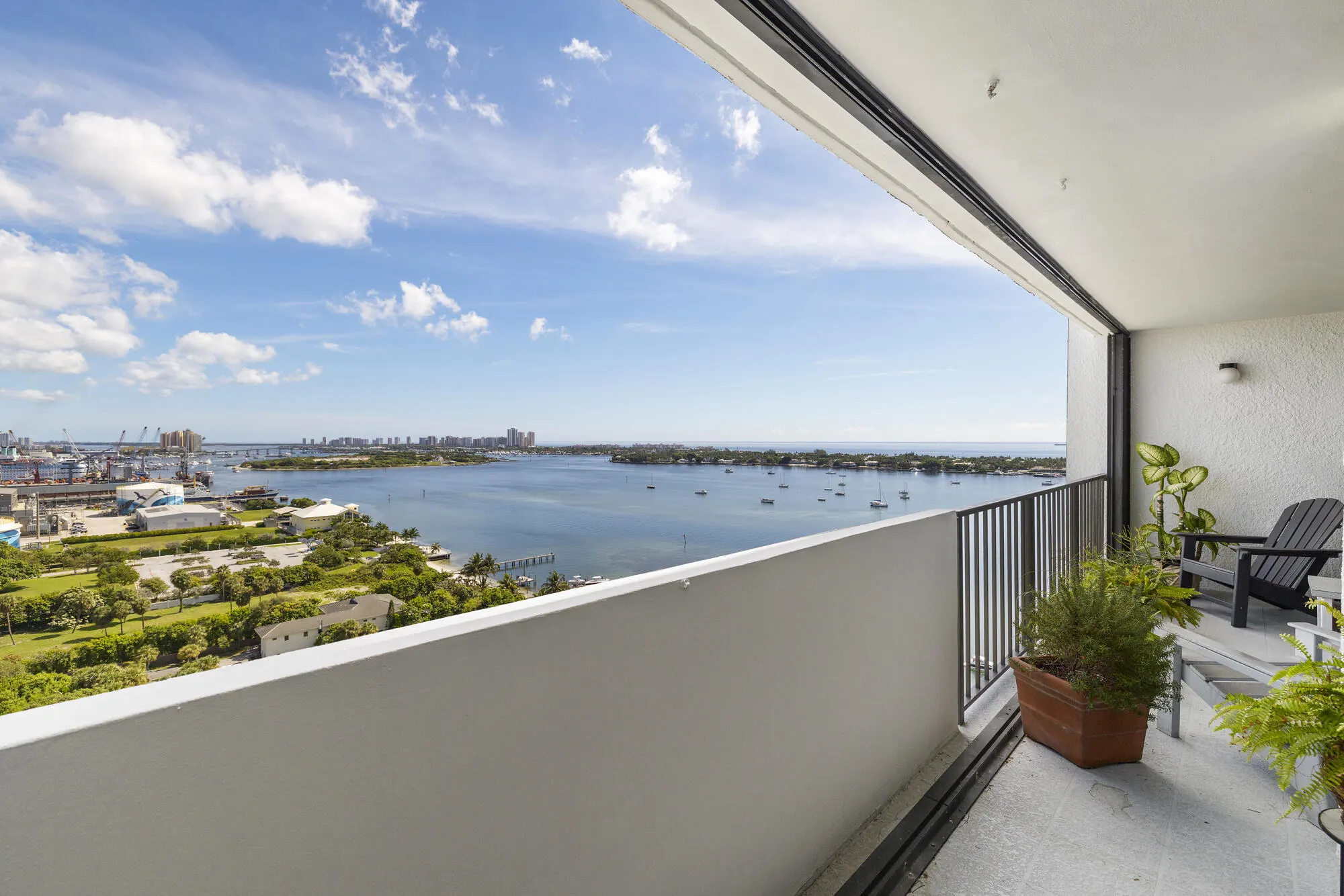 5600 N Flagler Drive, #2006