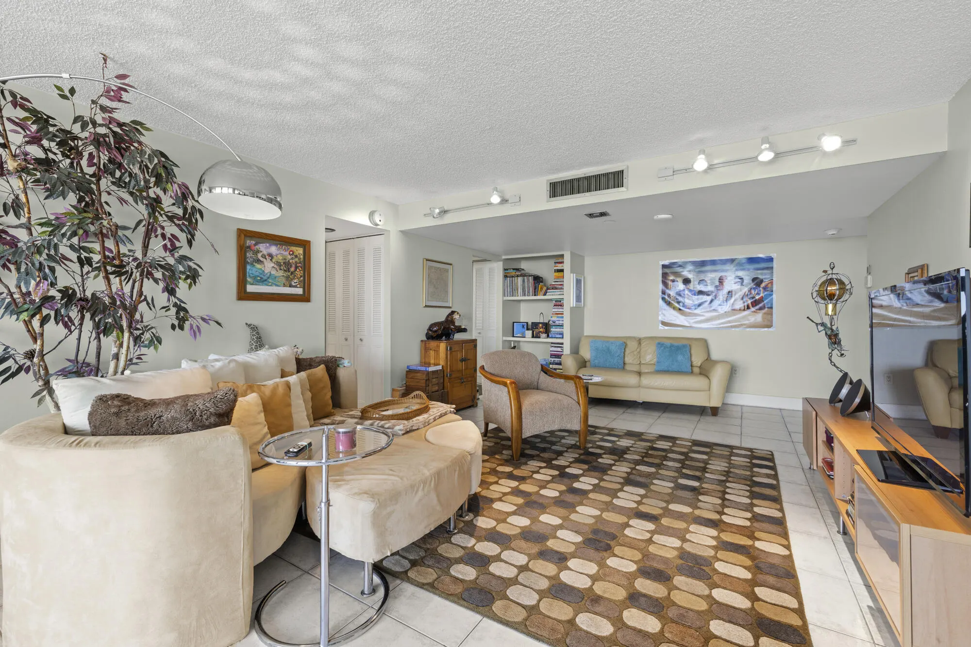 5600 N Flagler Drive, #2006