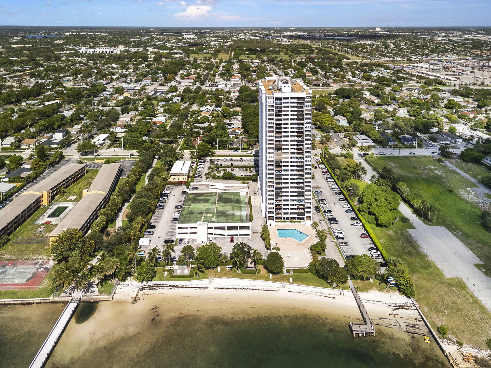 5600 N Flagler Drive, #2006
