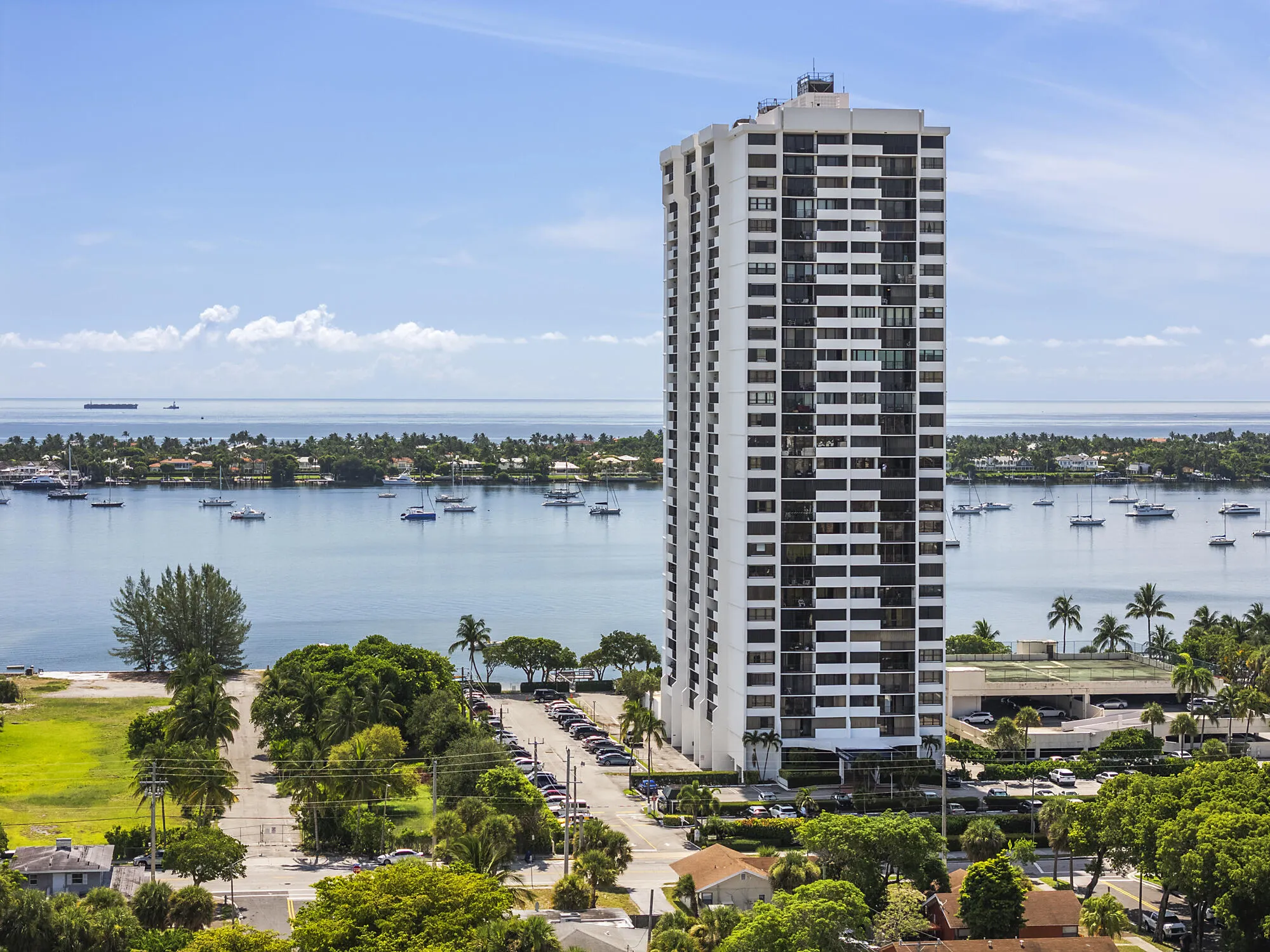 5600 N Flagler Drive, #2006