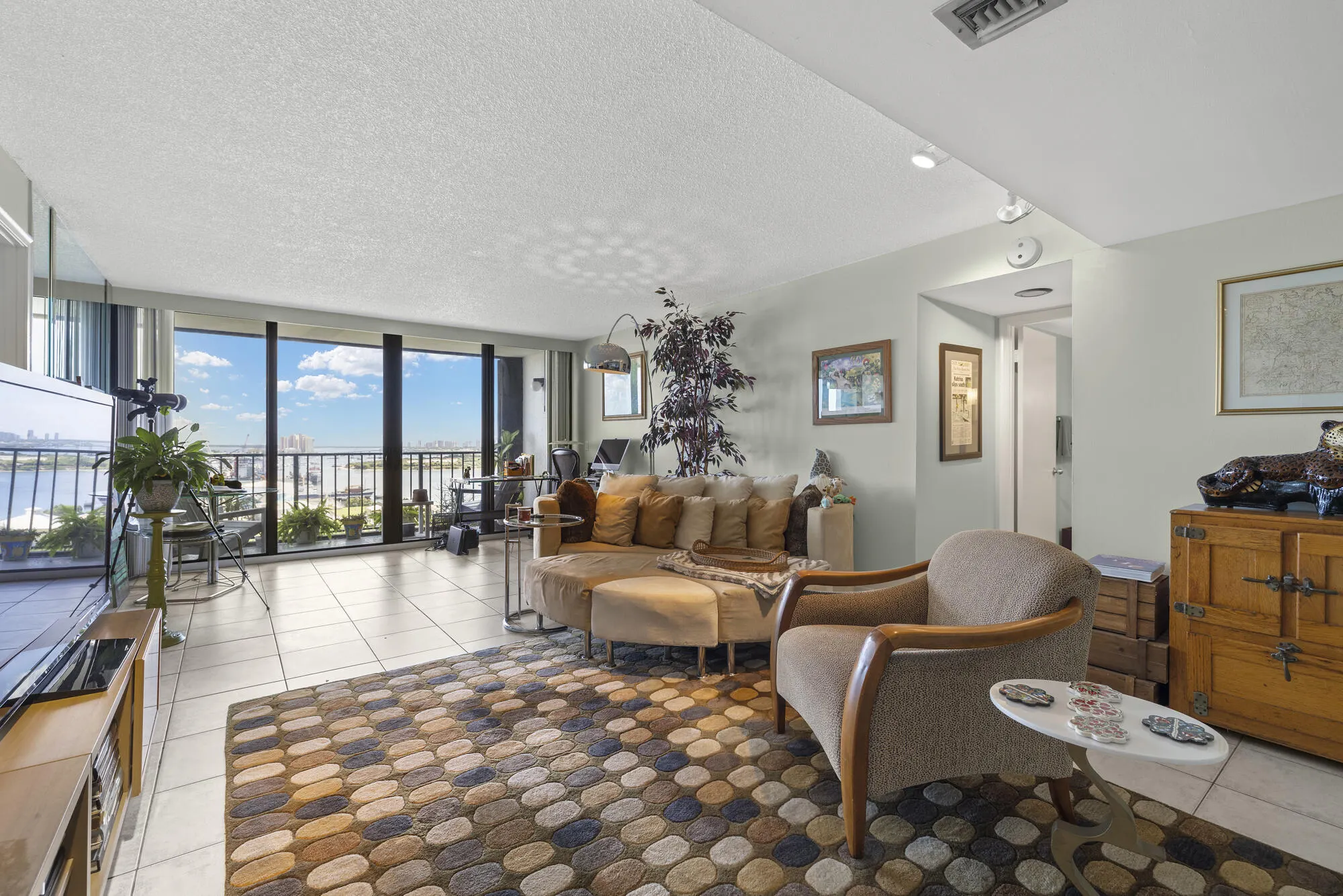 5600 N Flagler Drive, #2006