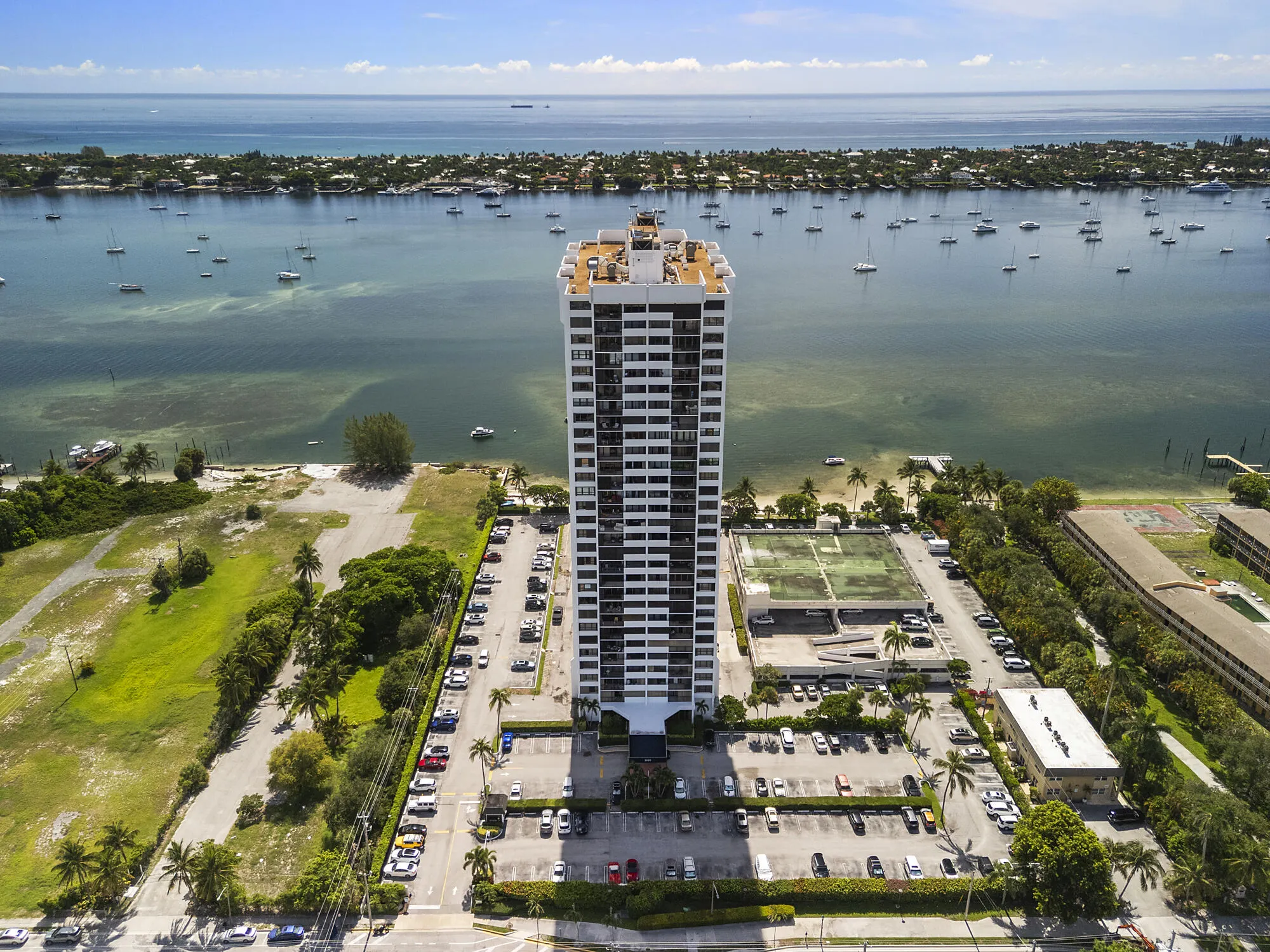 5600 N Flagler Drive, #2006