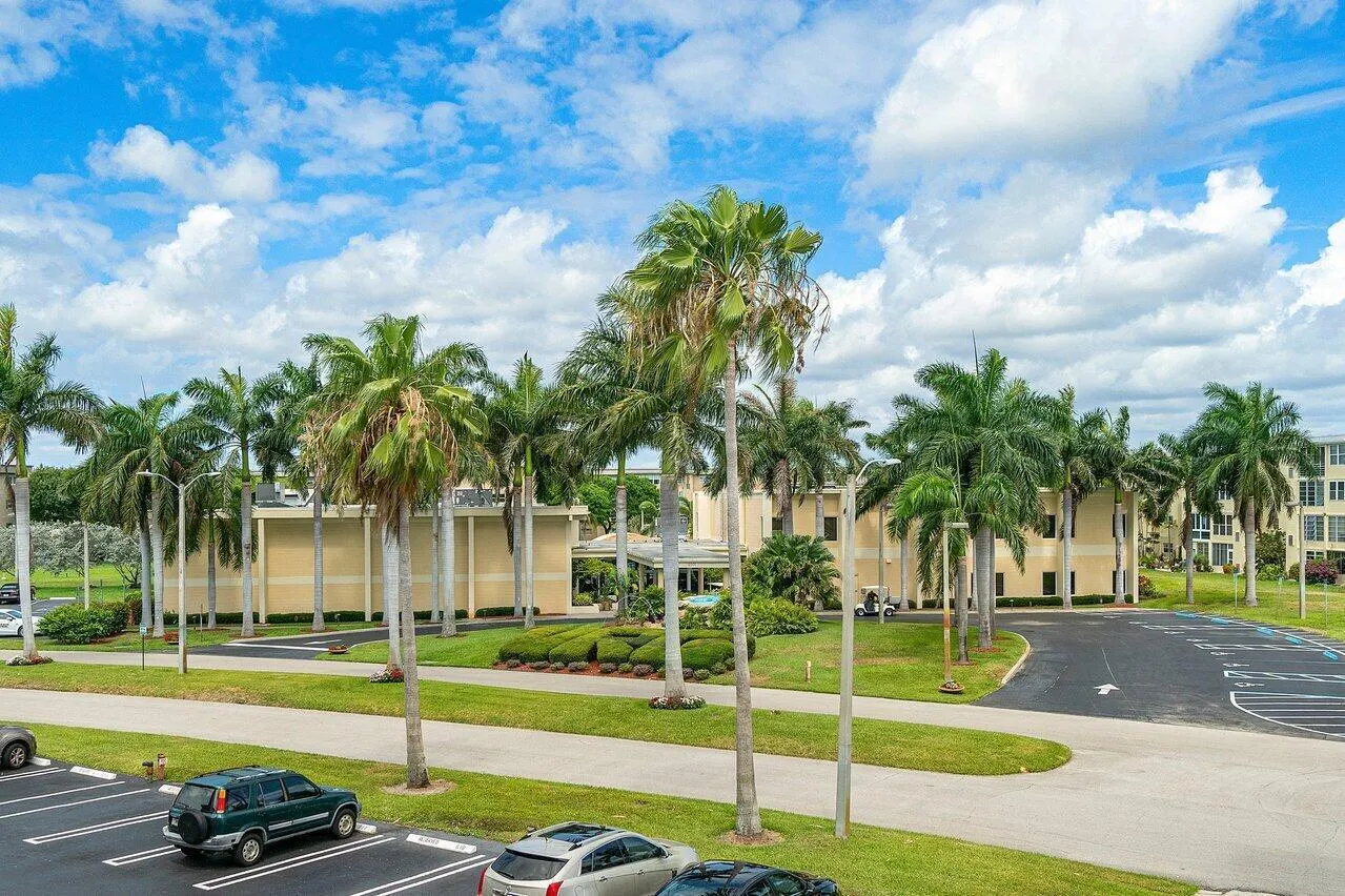 2615 NE 1st Court, #301