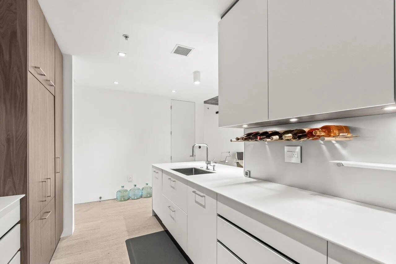 300 S Australian Avenue, #1104
