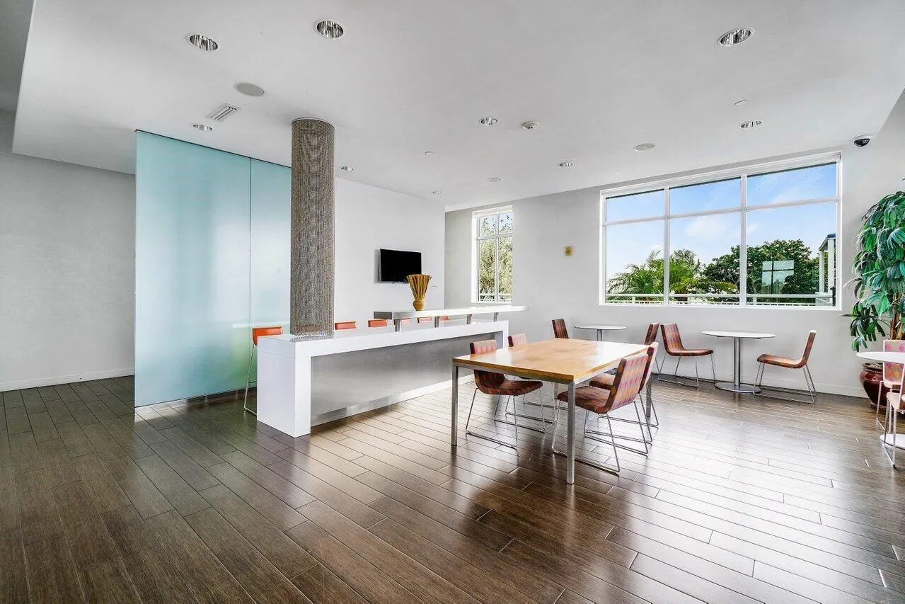 300 S Australian Avenue, #1104