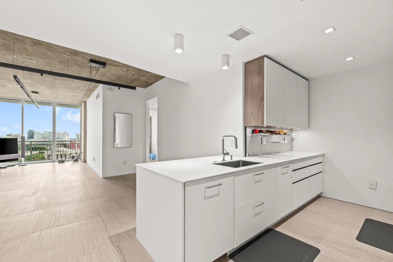 300 S Australian Avenue, #1104