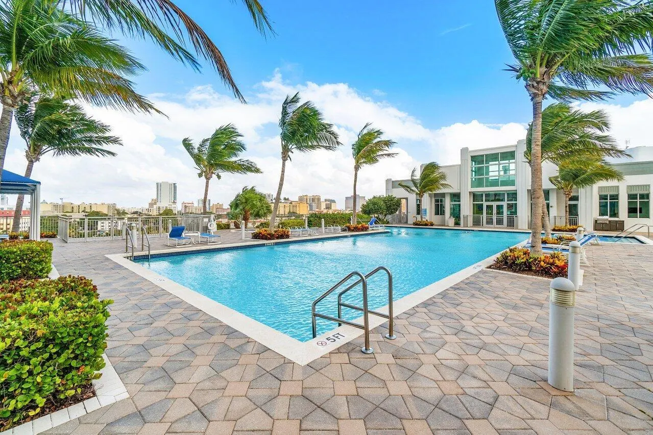 300 S Australian Avenue, #1104