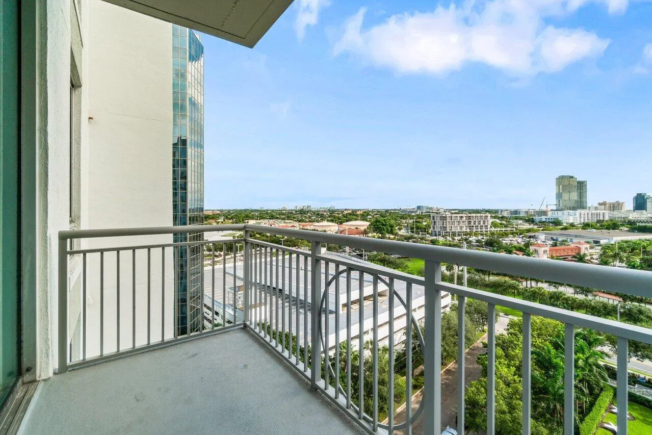 300 S Australian Avenue, #1104