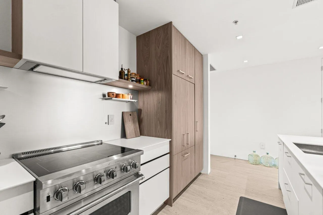 300 S Australian Avenue, #1104