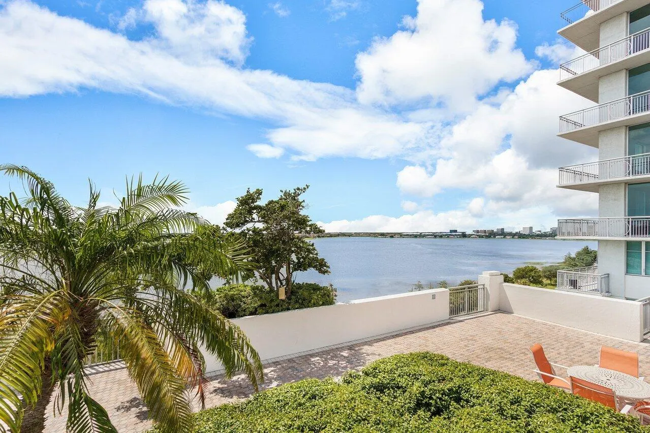 300 S Australian Avenue, #1104