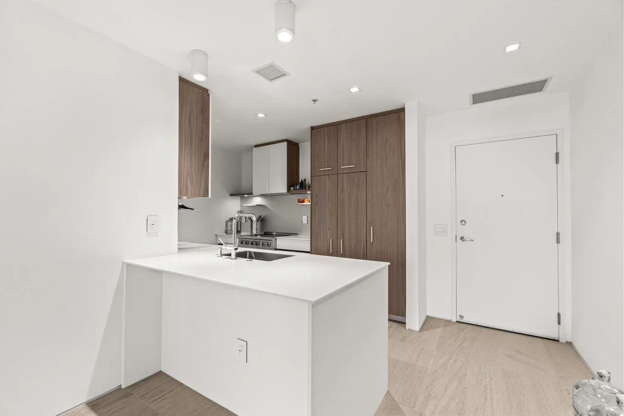 300 S Australian Avenue, #1104