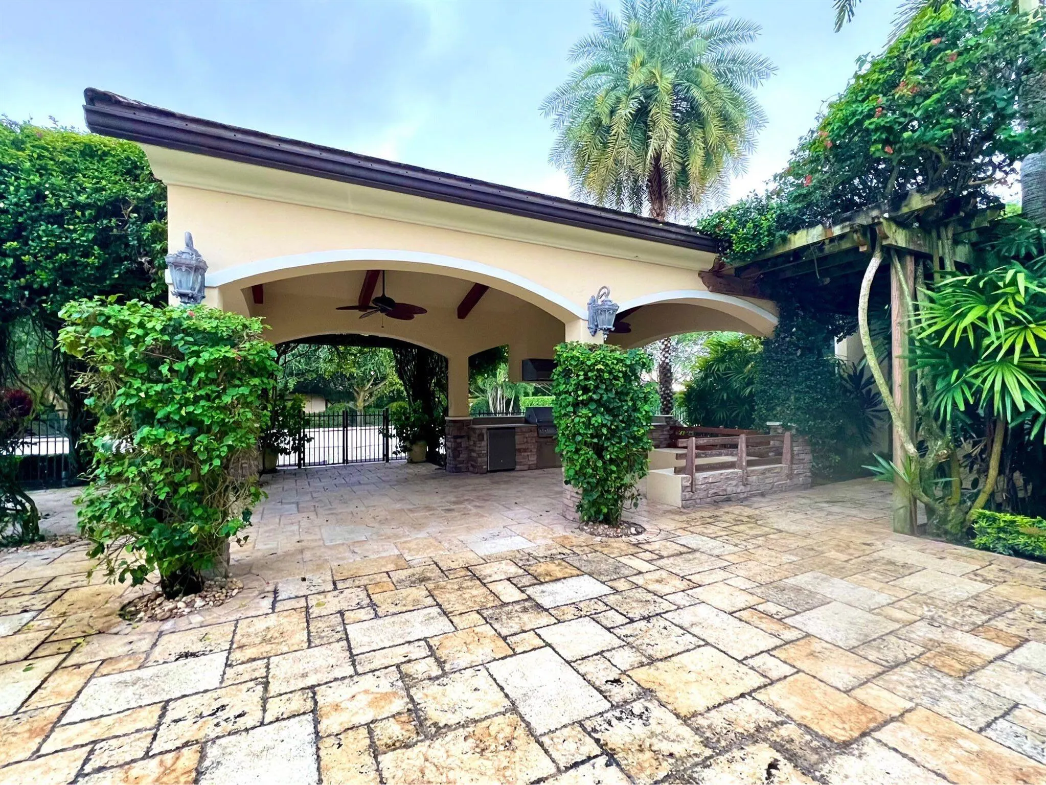 2057 Appaloosa Trail