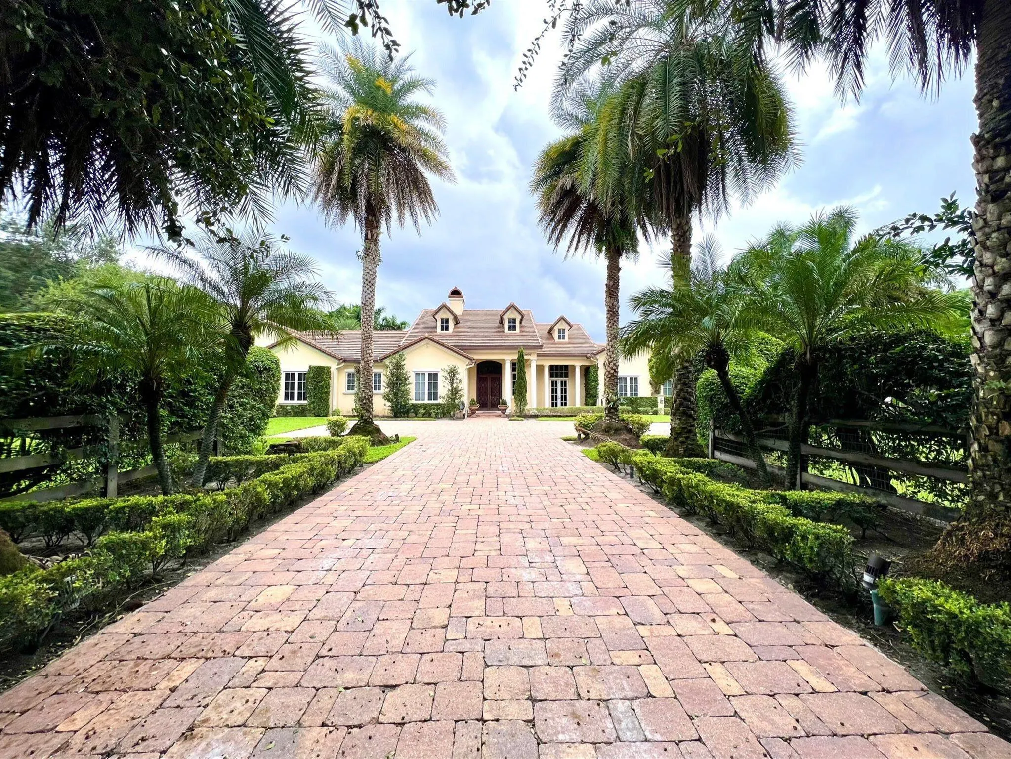 2057 Appaloosa Trail