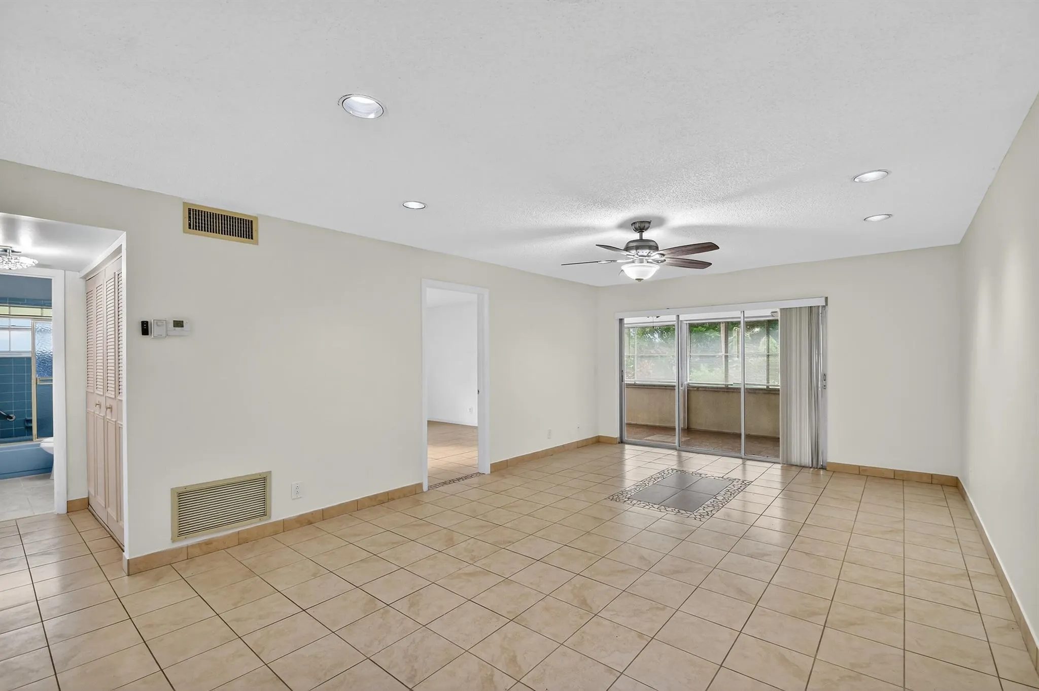638 Marlboro Oval
