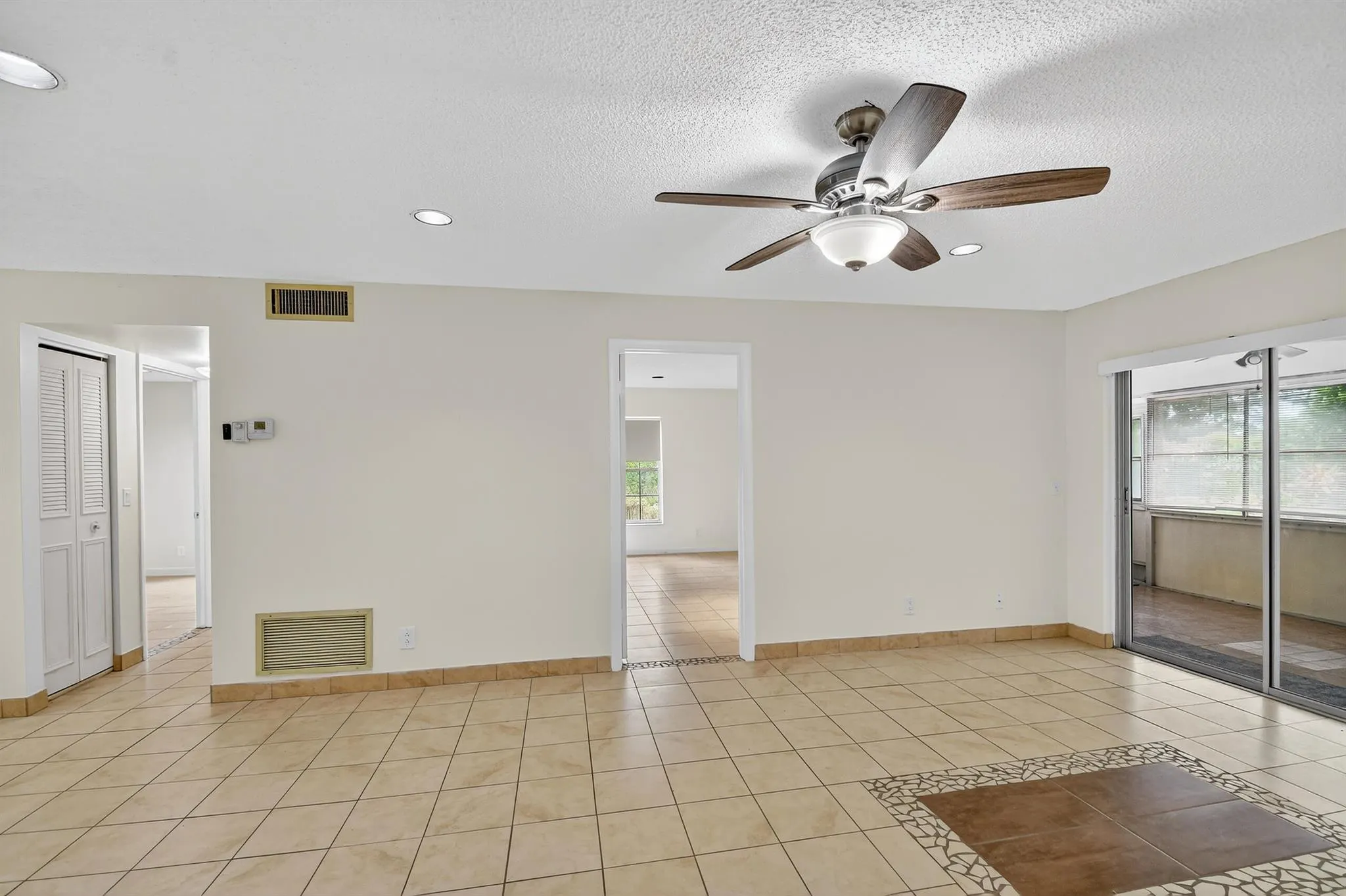 638 Marlboro Oval