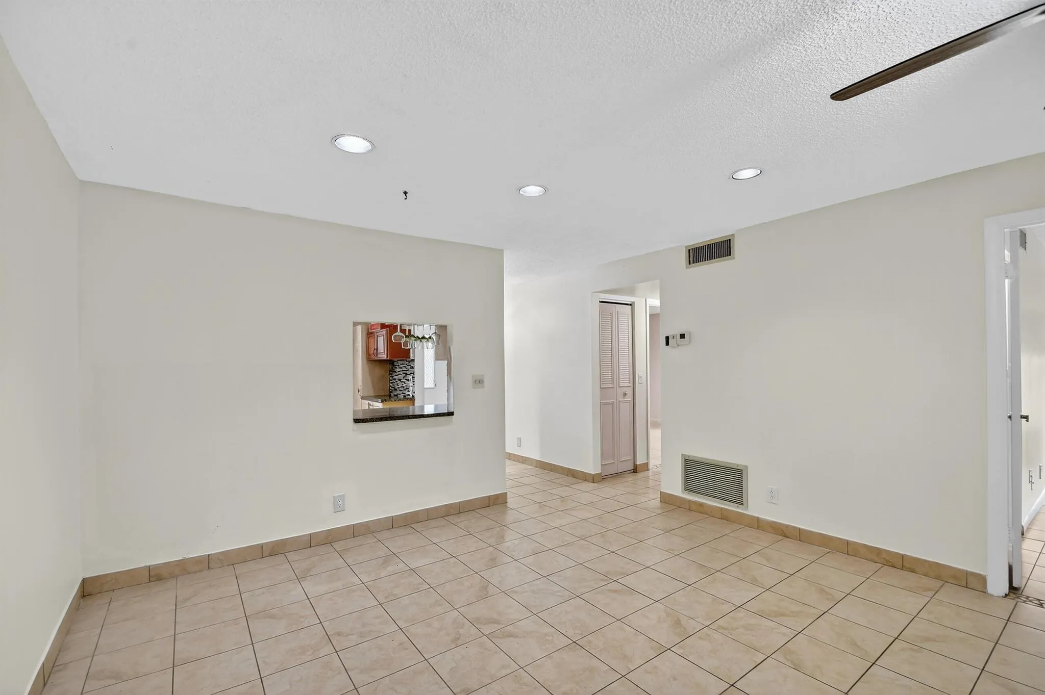 638 Marlboro Oval