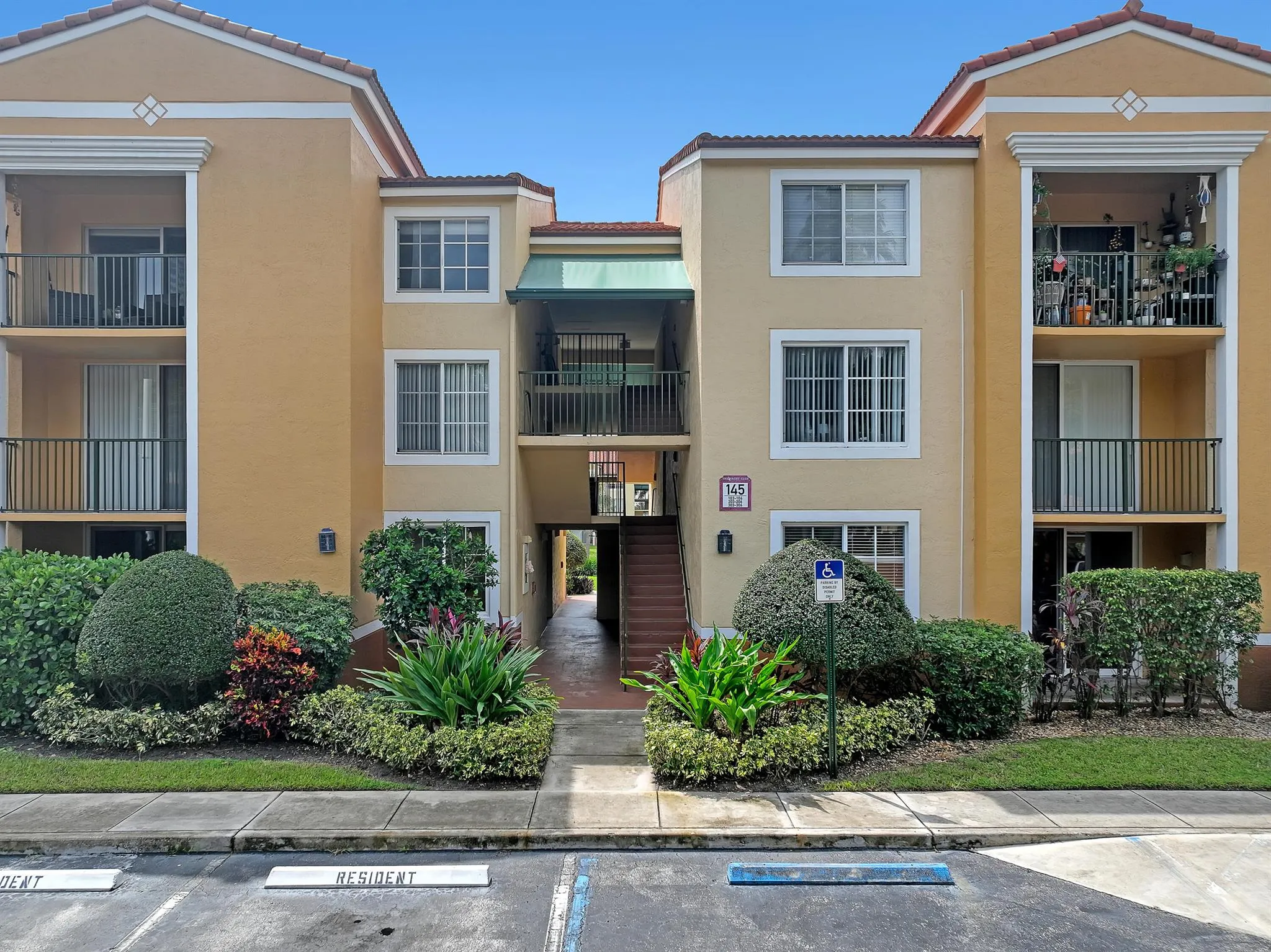 145 Yacht Club Way, #105