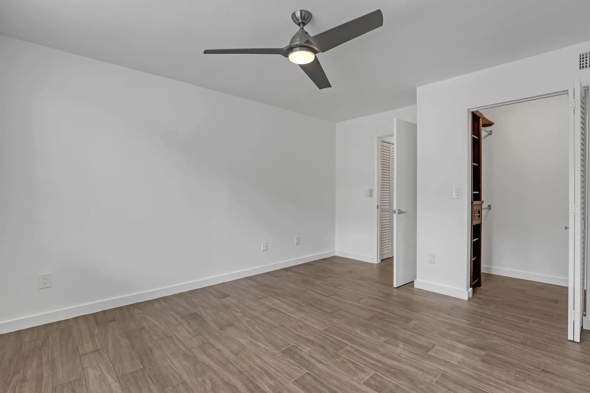145 Yacht Club Way, #105