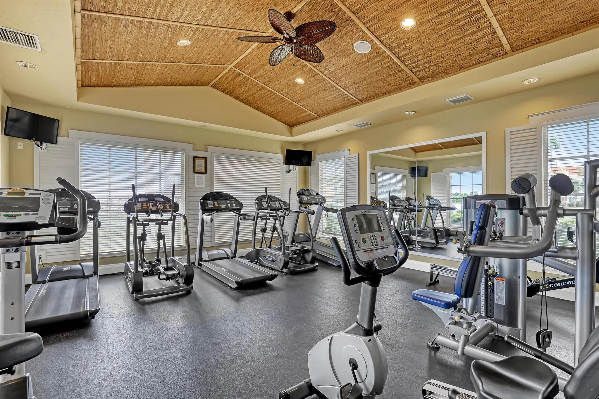 145 Yacht Club Way, #105