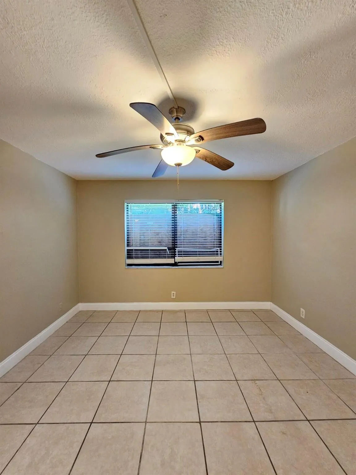 2050 N Congress Avenue, #108