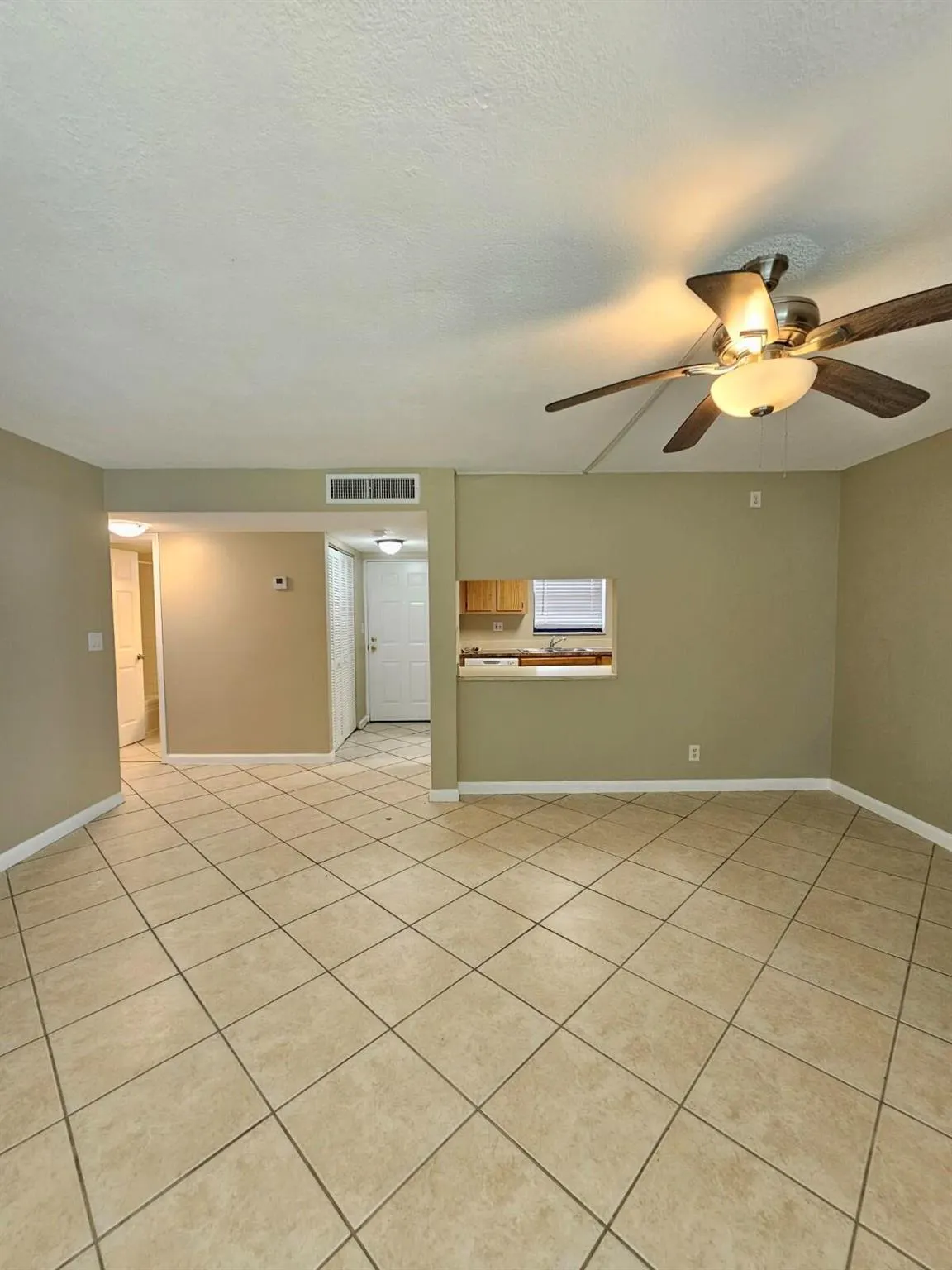 2050 N Congress Avenue, #108
