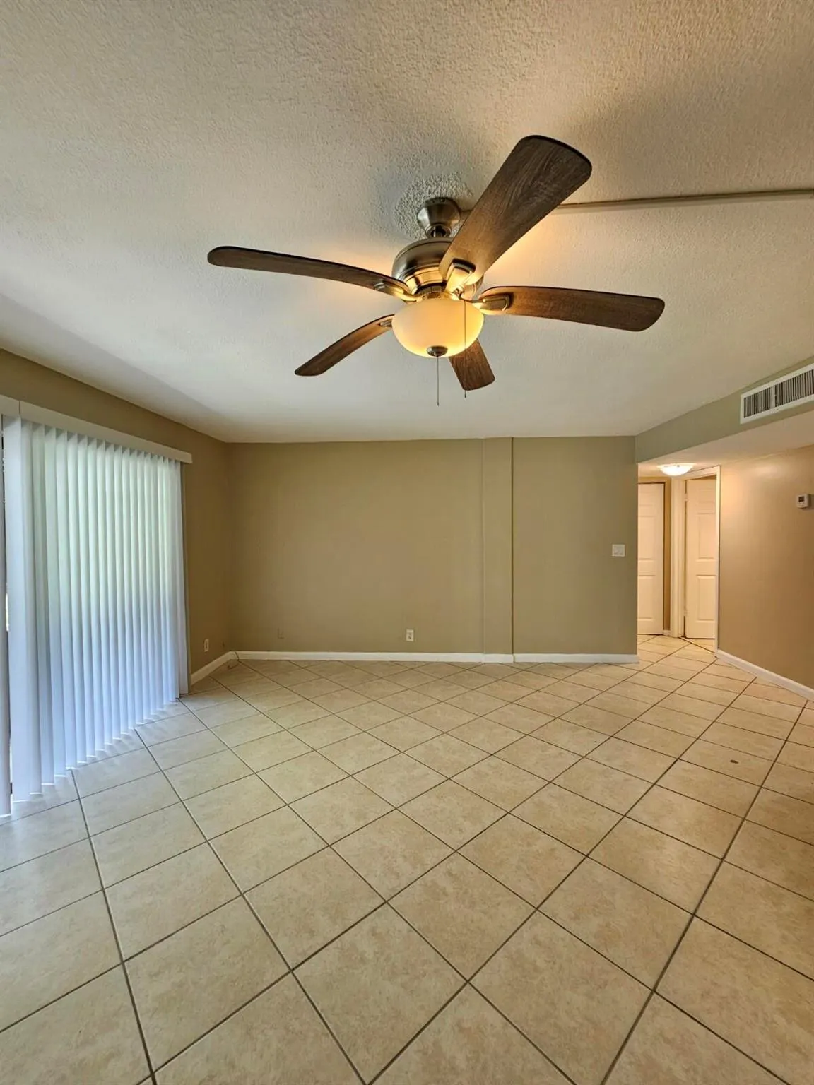 2050 N Congress Avenue, #108