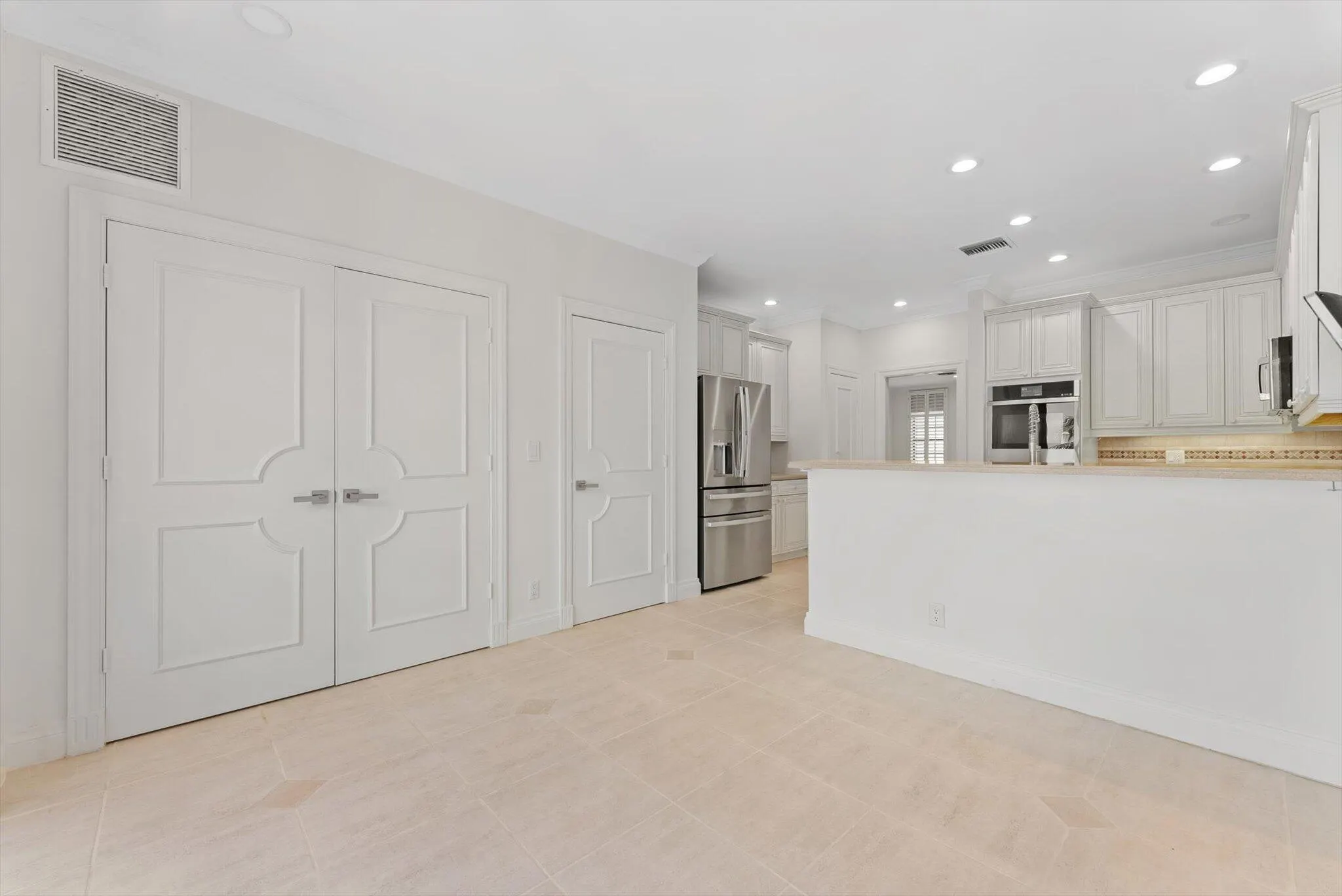 5841 N Ocean Boulevard, #F2