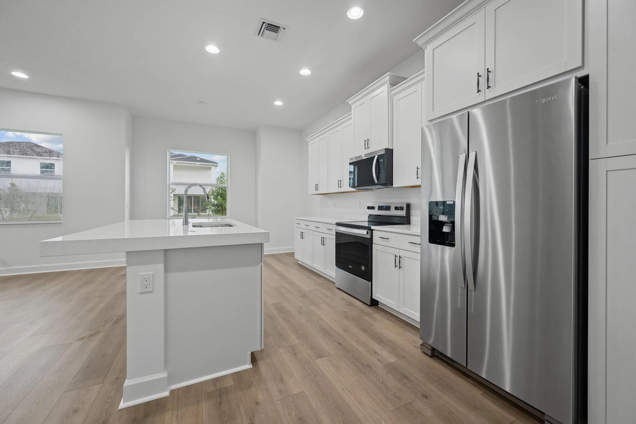 13807 Prickly Cone Cove