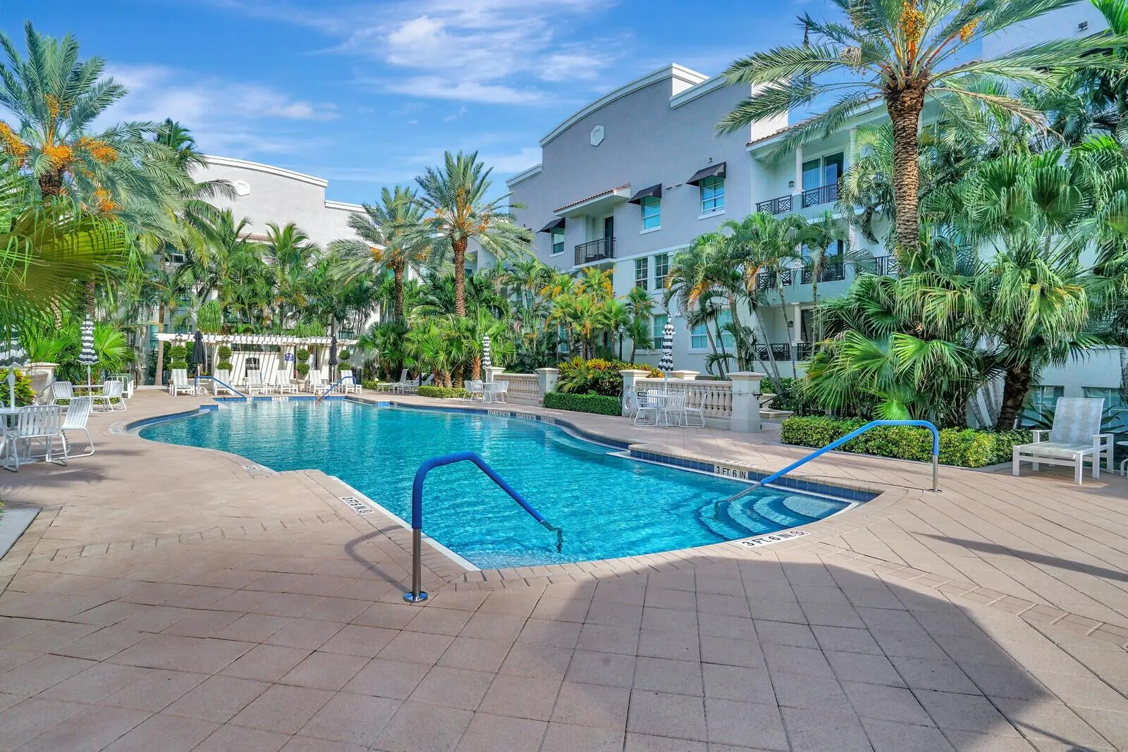 600 S Dixie Highway, #457