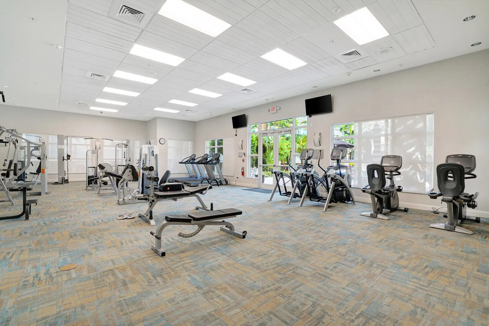 600 S Dixie Highway, #457
