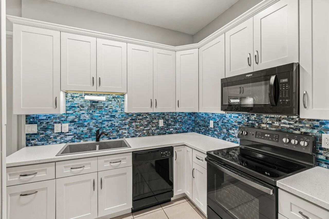 2406 Venetian Way