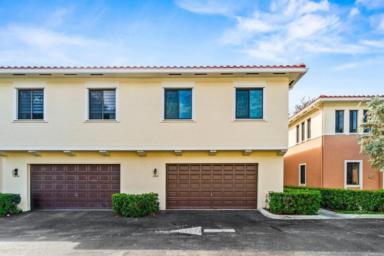 2406 Venetian Way